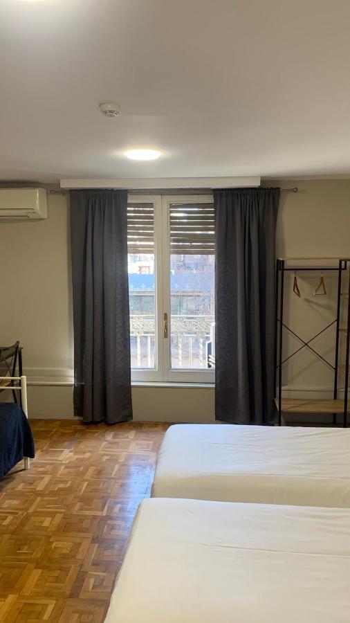 Somnio Hostels Barcelona Bagian luar foto