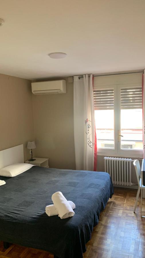 Somnio Hostels Barcelona Bagian luar foto