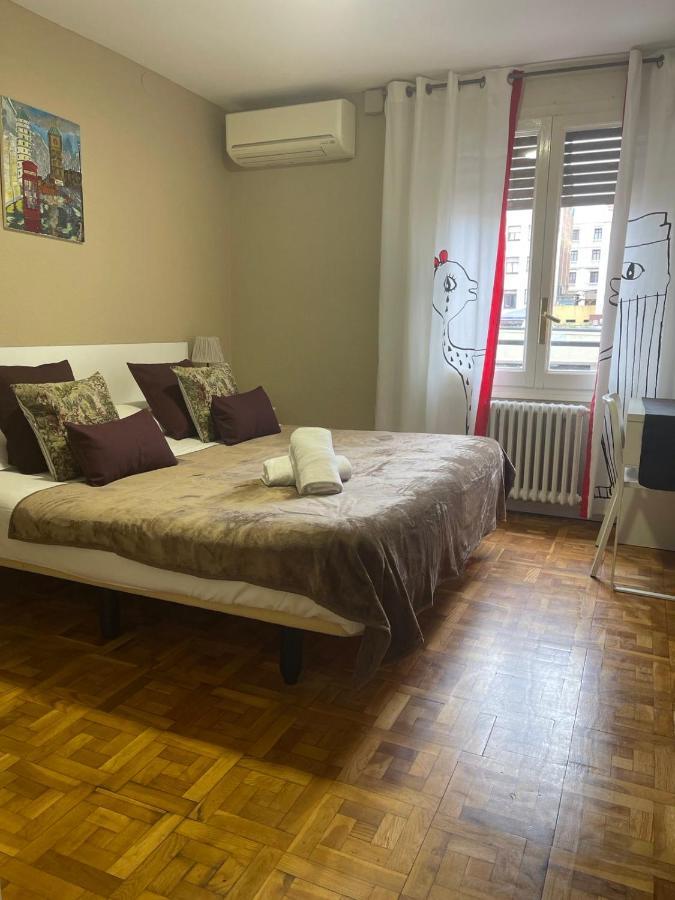 Somnio Hostels Barcelona Bagian luar foto