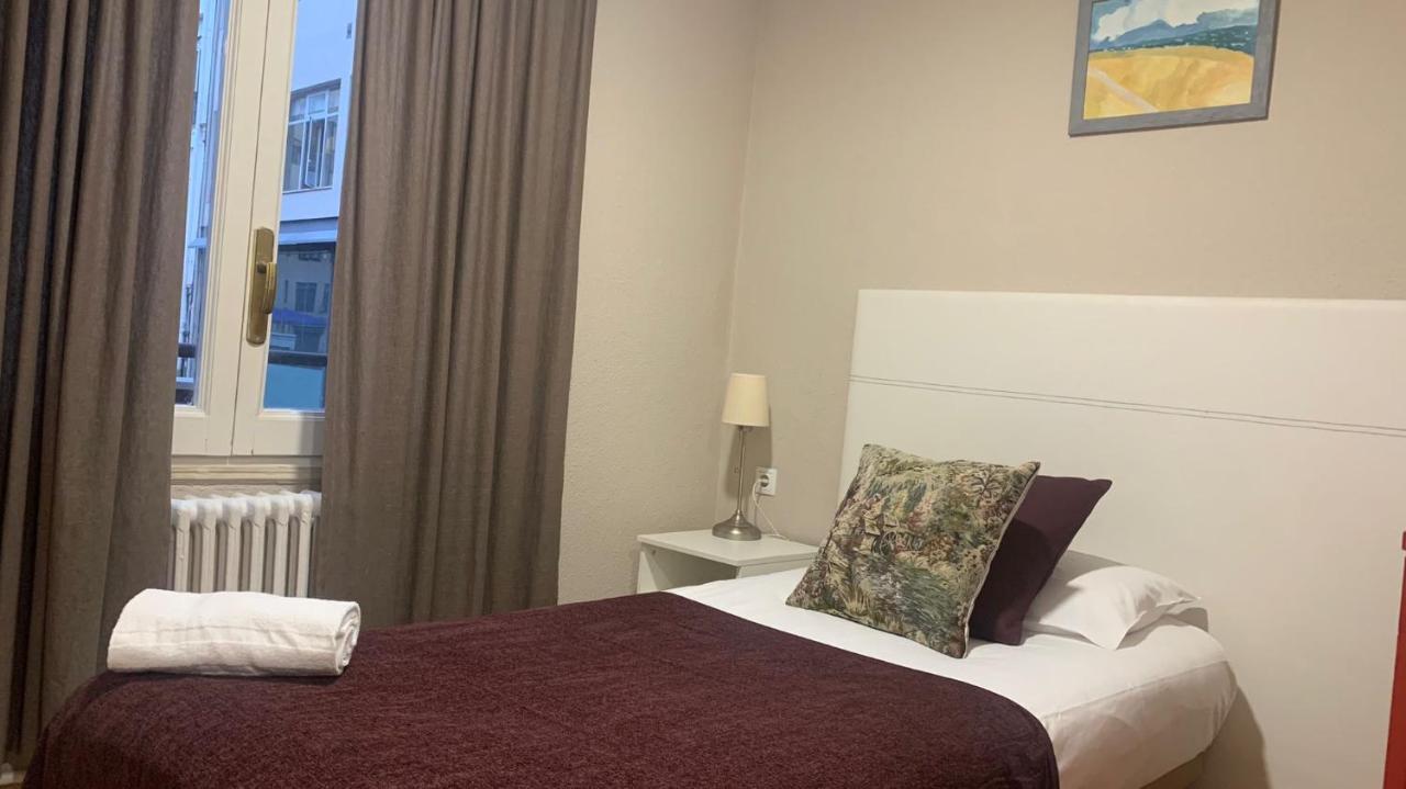 Somnio Hostels Barcelona Bagian luar foto