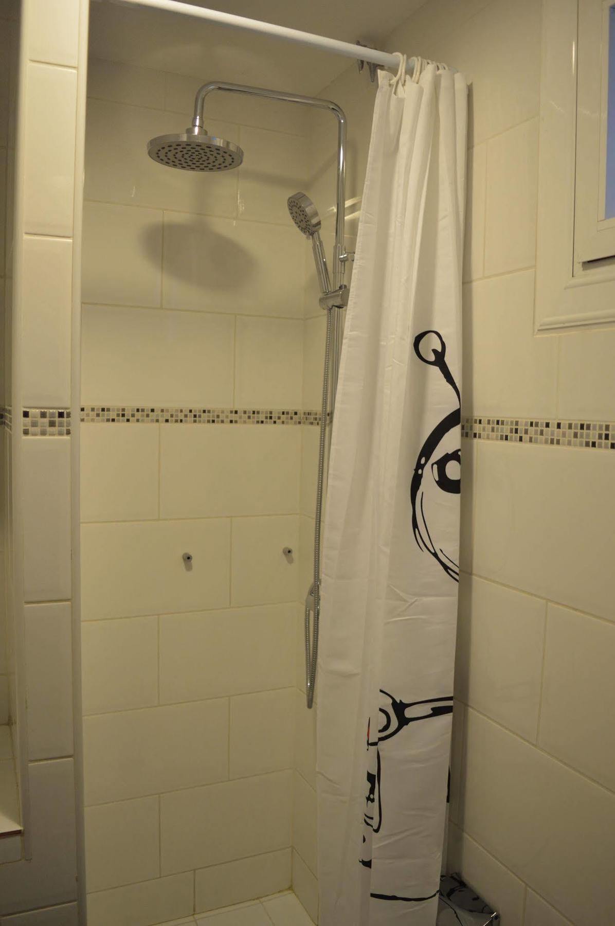 Somnio Hostels Barcelona Bagian luar foto