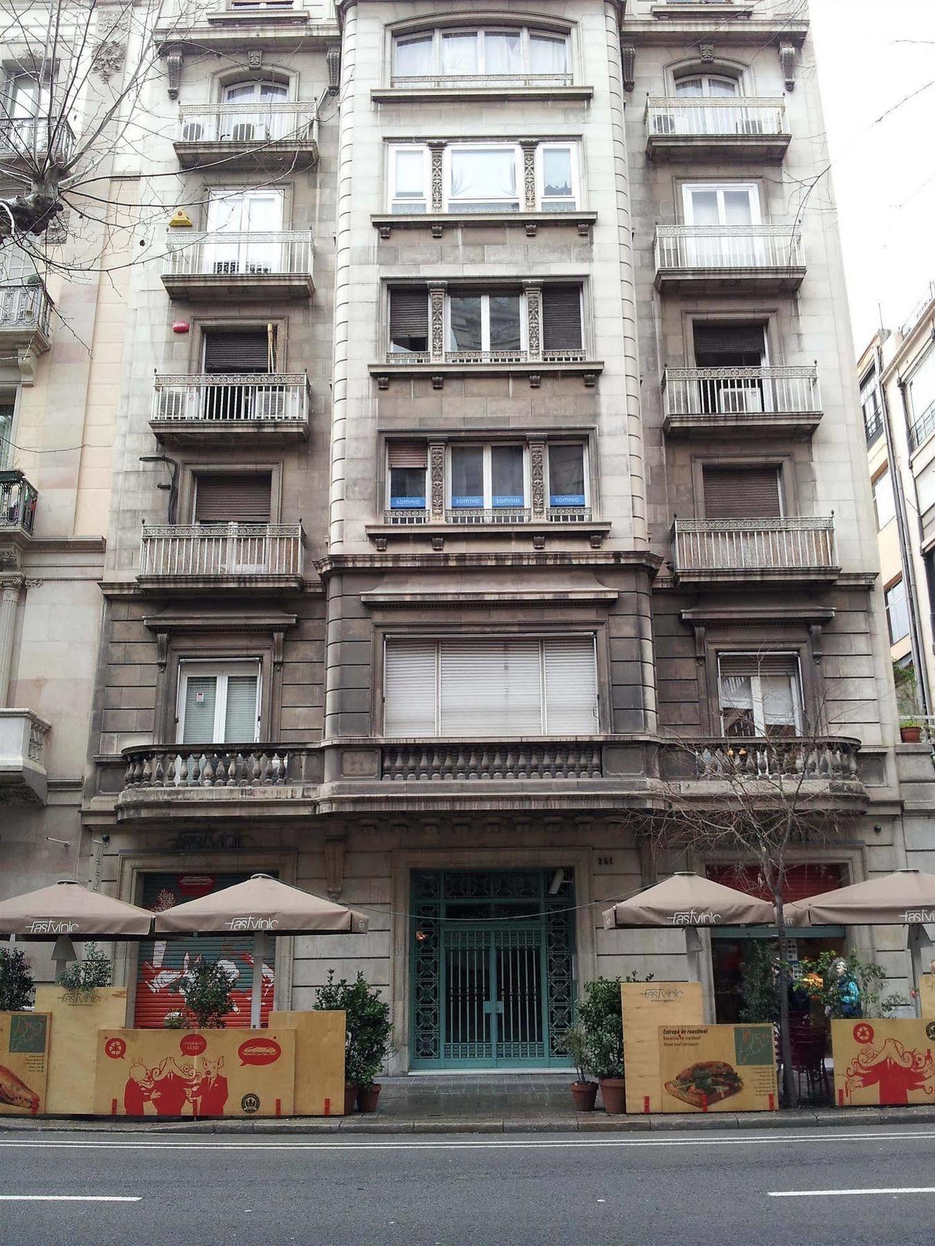 Somnio Hostels Barcelona Bagian luar foto