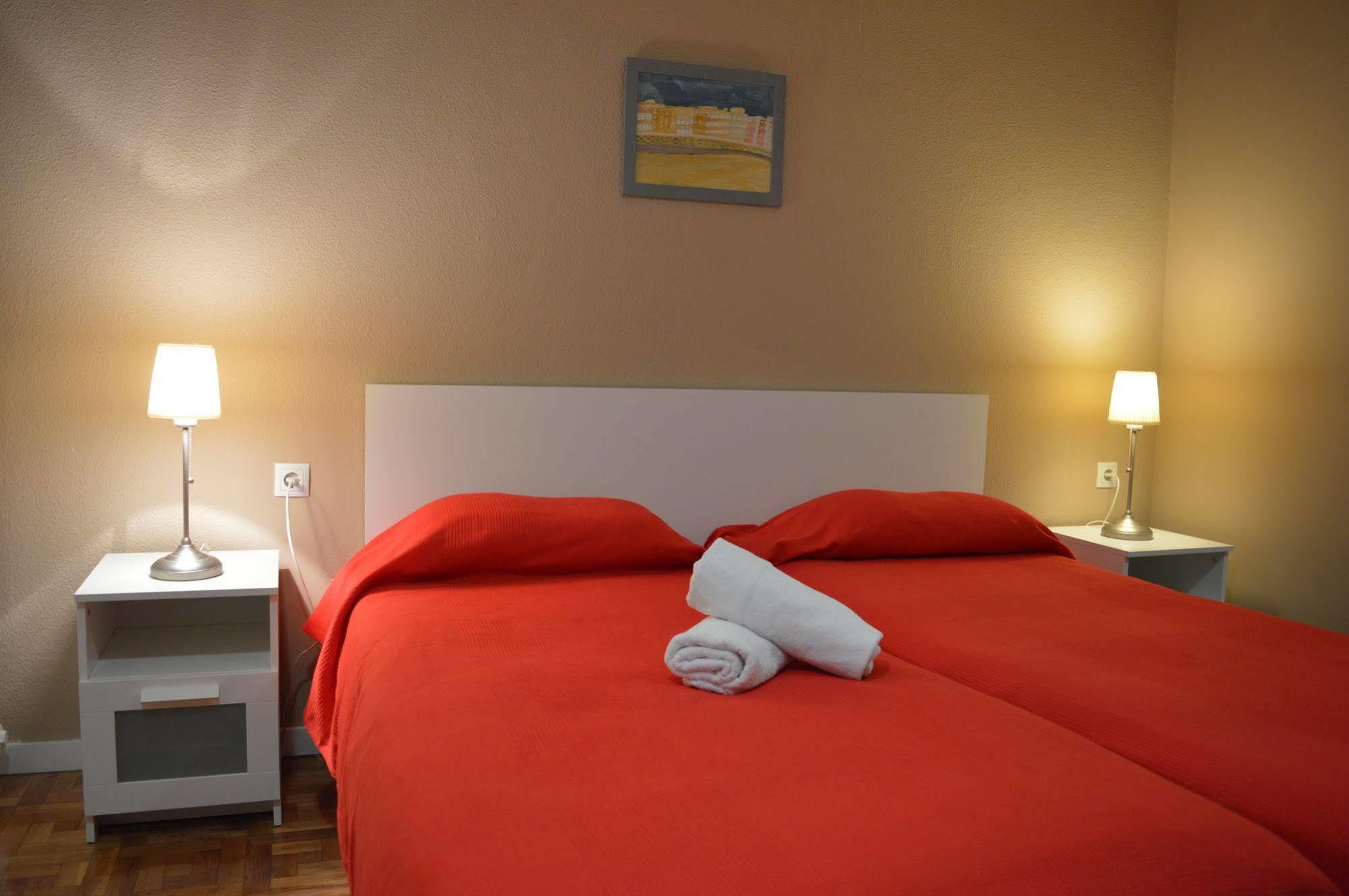Somnio Hostels Barcelona Bagian luar foto