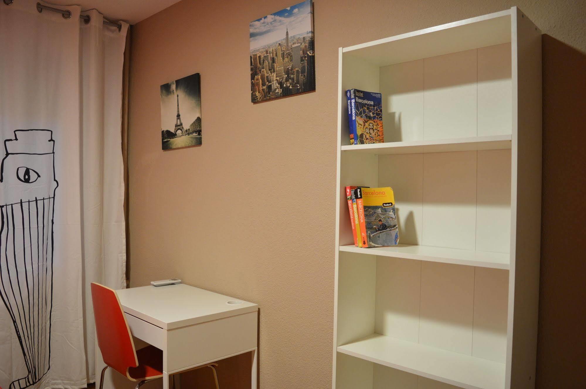 Somnio Hostels Barcelona Bagian luar foto